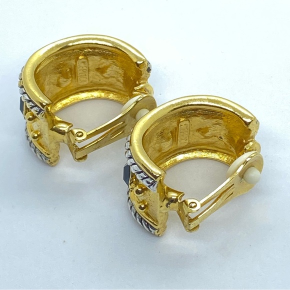 Vintage 80’s NWOT Emerald Sapphire Ruby Rhinestone Gold Tone Clip Earrings - Picture 5 of 8